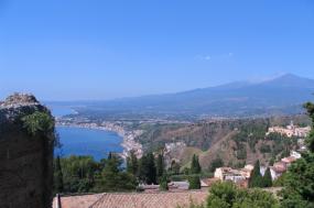 taormina quaint travelstride seaside itravel