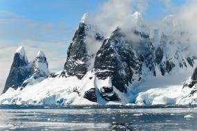 Antarctic Express: Crossing the Circle