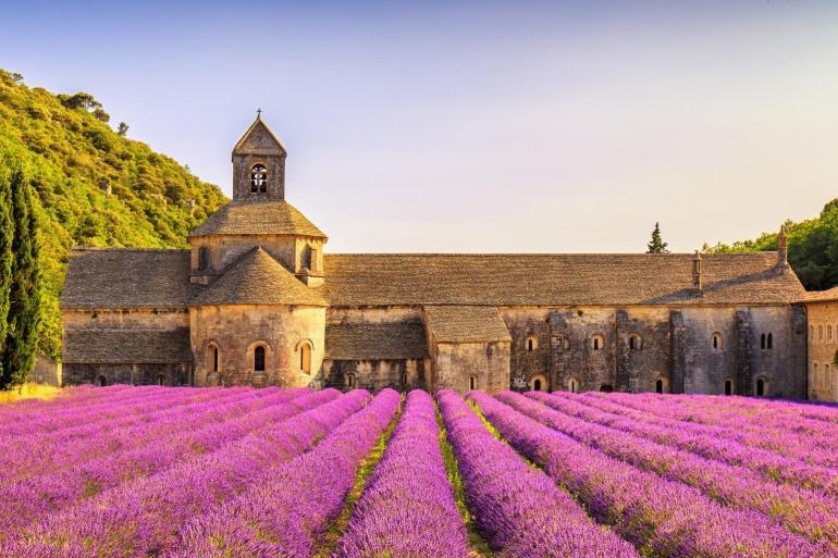 Cycling Cycling Hilltop Villages of Provence with E-Bike package