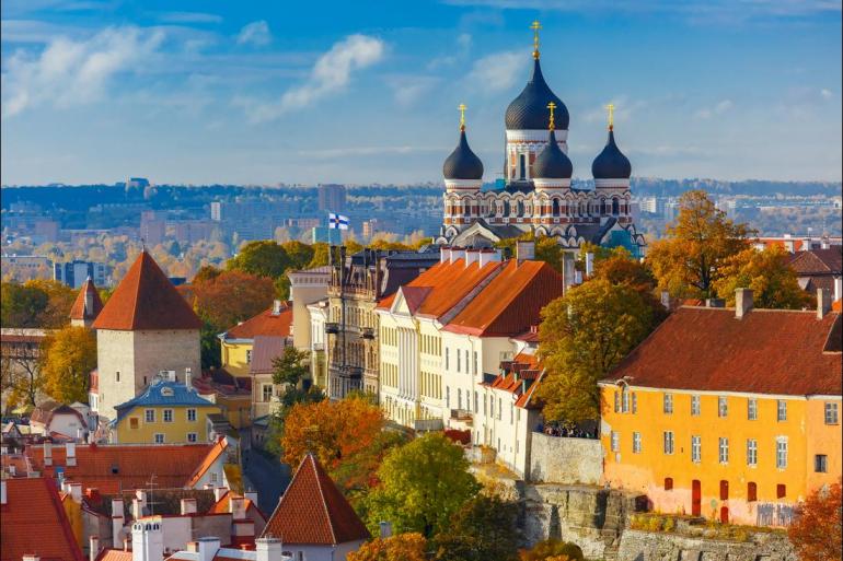 Local Immersion Historic sightseeing Oslo to Vilnius package