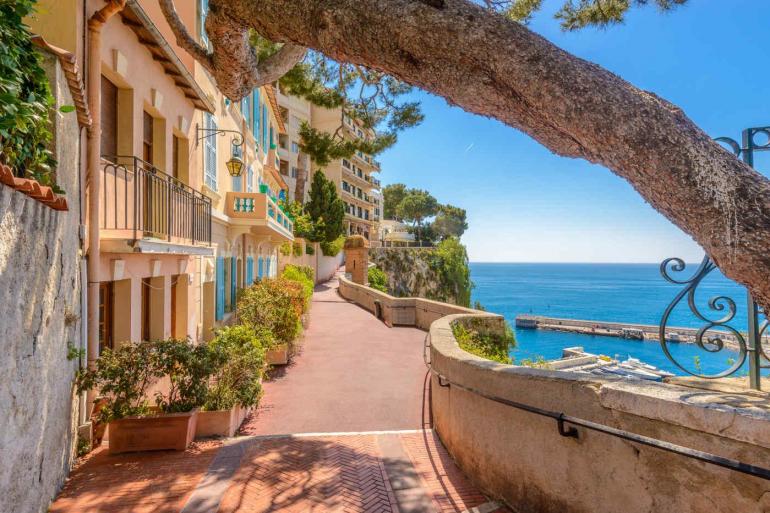 Relaxing Retreats History French Riviera & Provence package