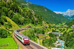 Switzerland: Hidden Trails & Majestic Peaks - 2023