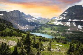 Yellowstone Wildlife Trails - Hotels