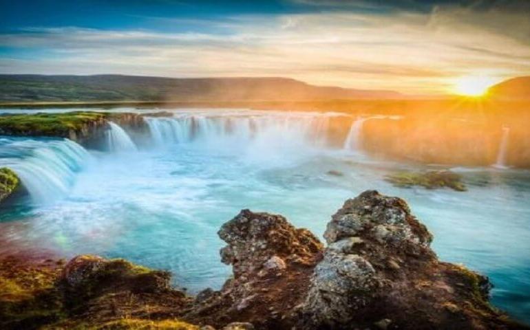 Journey around Iceland (First Class) tour