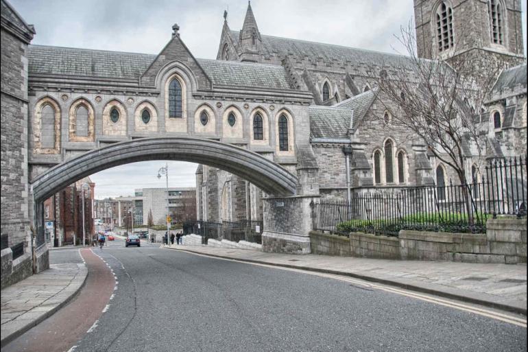 Relaxing Retreats Historic sightseeing Dublin & London package