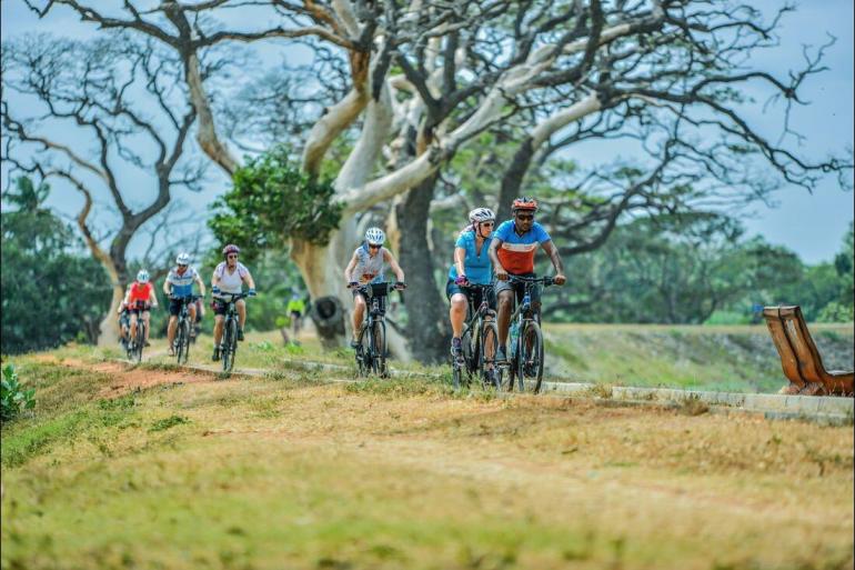 Kandy Mirissa Sri Lanka: Hike, Bike & Kayak Trip