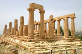 Archaeological Wonders of Southern Italy and Sicily