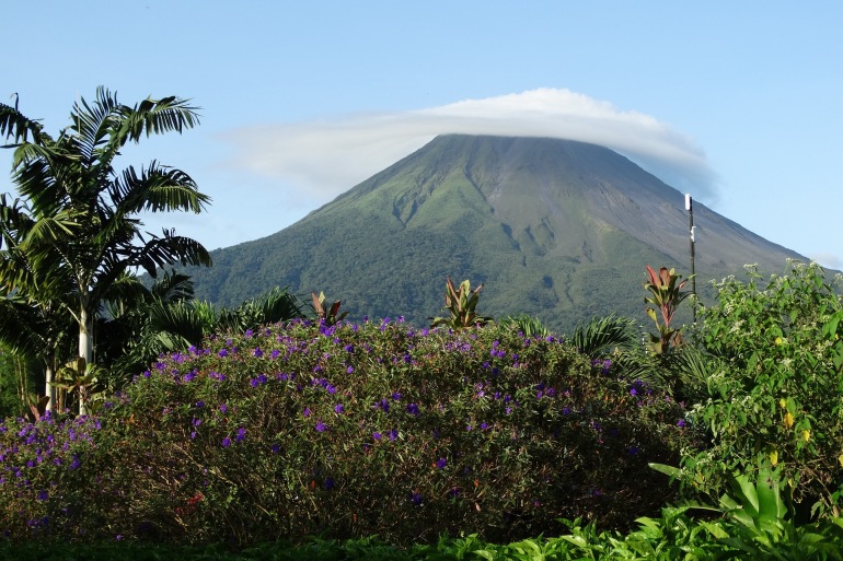 Arenal volcano mountain_Costa Rica_672304_1920_p