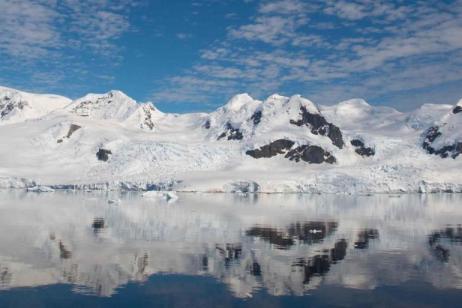Crossing the Antarctic Circle from Ushuaia