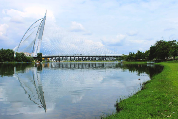 Seri Wawasan Bridge in Malaysia