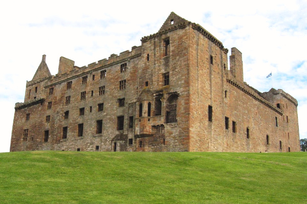 Linlithgow castle scotland