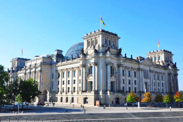 Berlin tour excursion on Elbe River Cruise