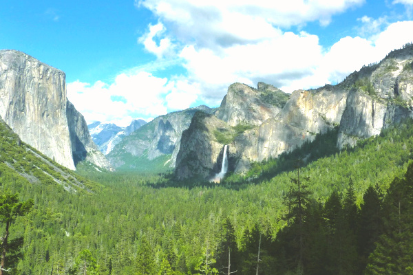 Tunnel View Overlook in Yosemite National Park