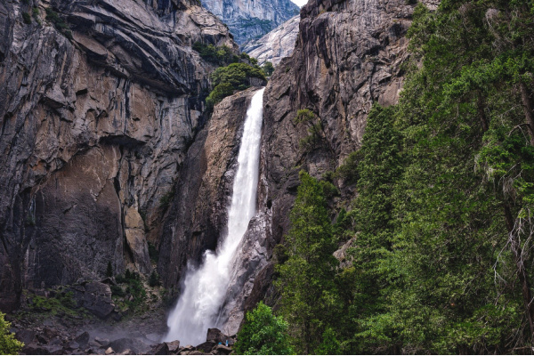 Yosemite waterfall