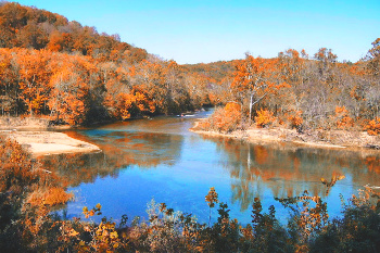 Autumn colors on the Missouri river