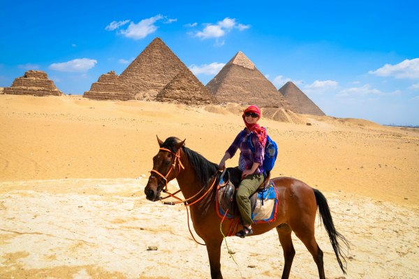 Kirsten Smith Wallflower Wanderer blog solo in Egypt