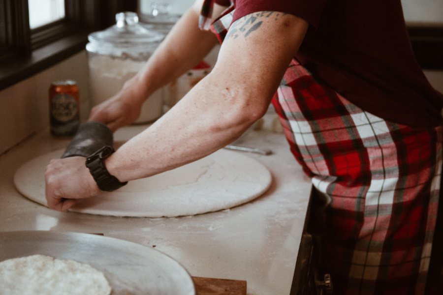 norwegian-man-baking