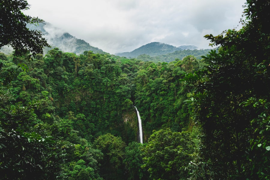 waterfall-in-majestic-costa-rica
