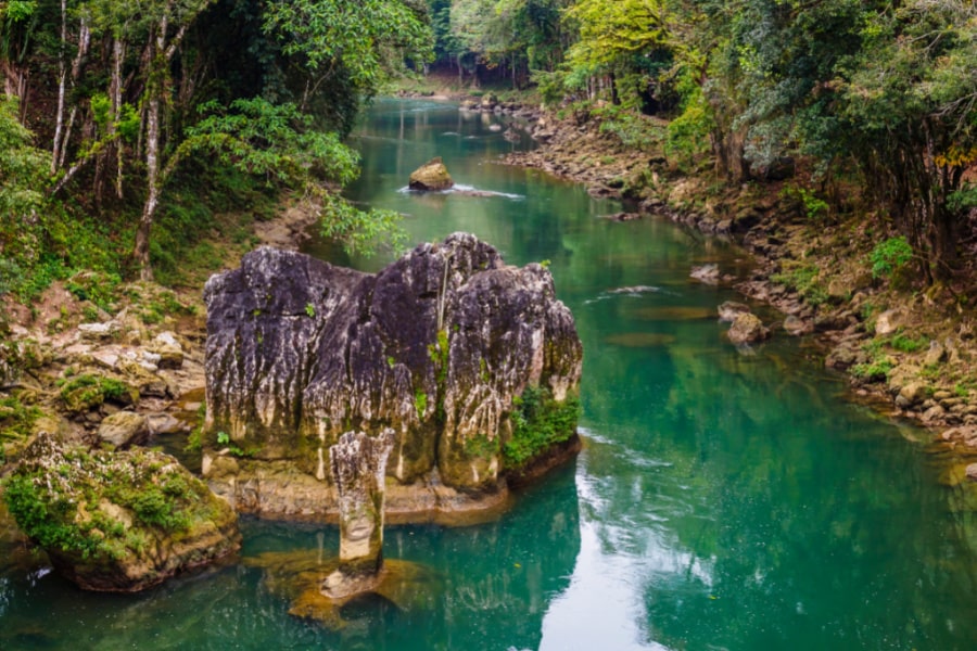 gorgeous-river-in-guatemala